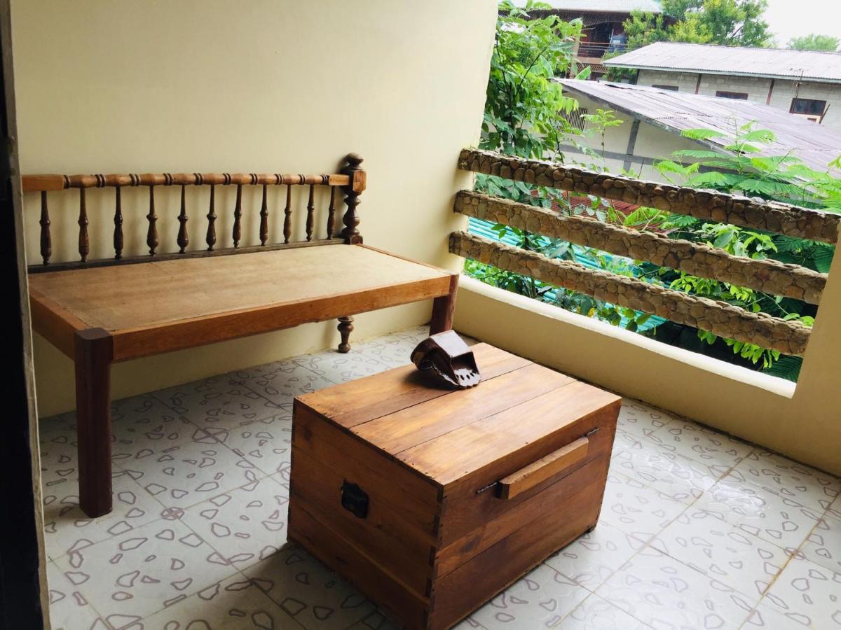 Aquarius Inn Nyaung Shwe Buitenkant foto