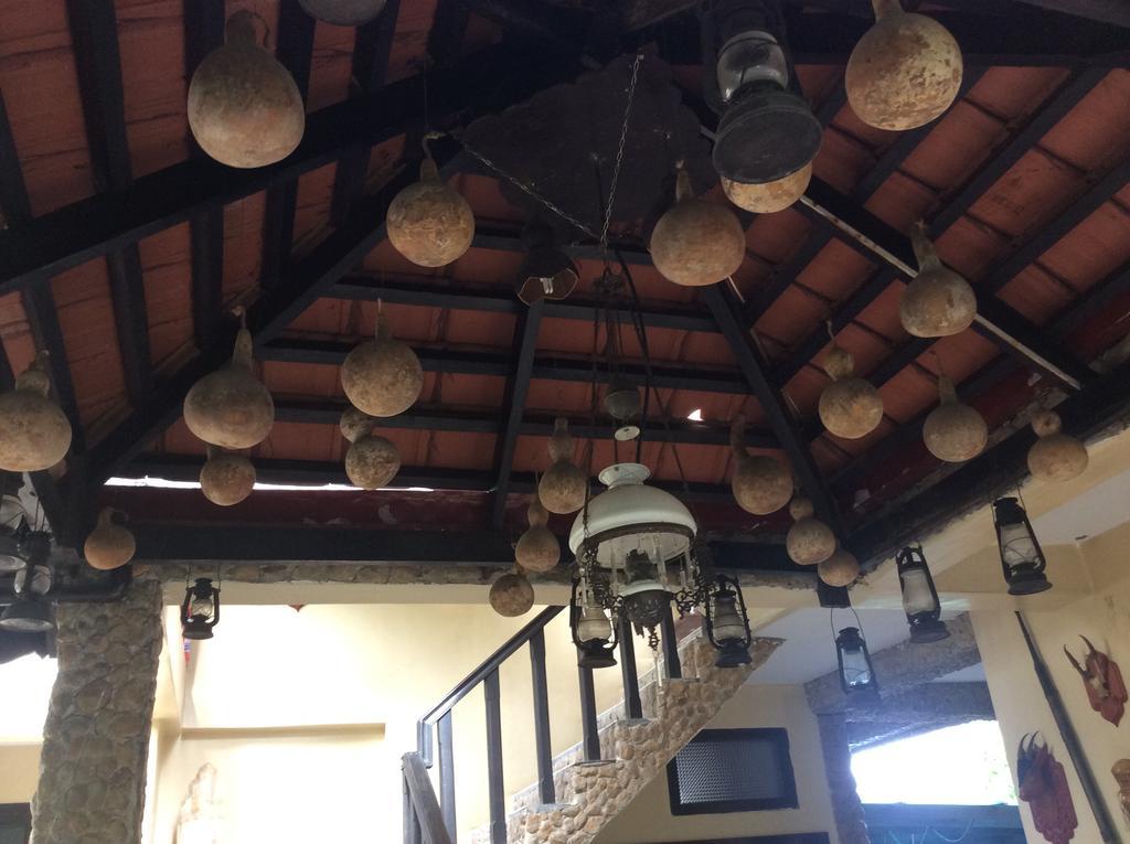 Aquarius Inn Nyaung Shwe Buitenkant foto