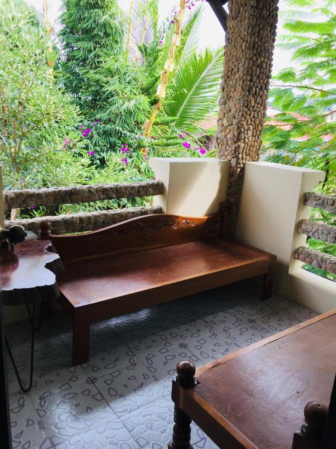 Aquarius Inn Nyaung Shwe Buitenkant foto