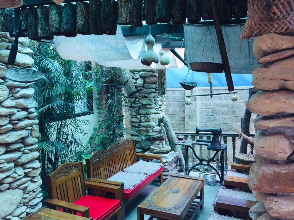 Aquarius Inn Nyaung Shwe Buitenkant foto